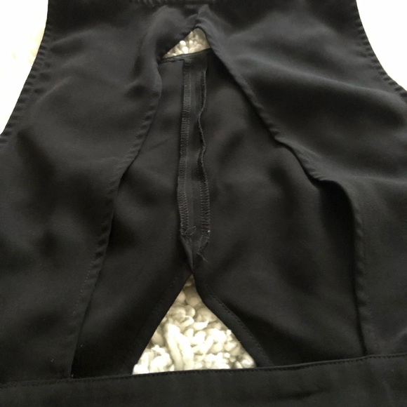 Crop Halter Top - Picture 3 of 4